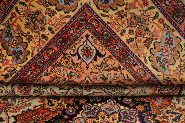 9’7″ x 12’7″ Authentic Persian Tabriz Rug – Hand-Knotted Wool Medallion Design - Image 3